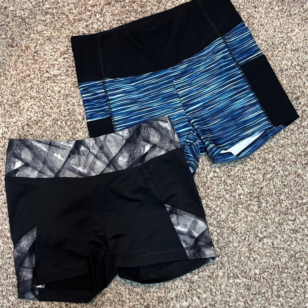 Stylish Black and Blue Patterned Shorts Set